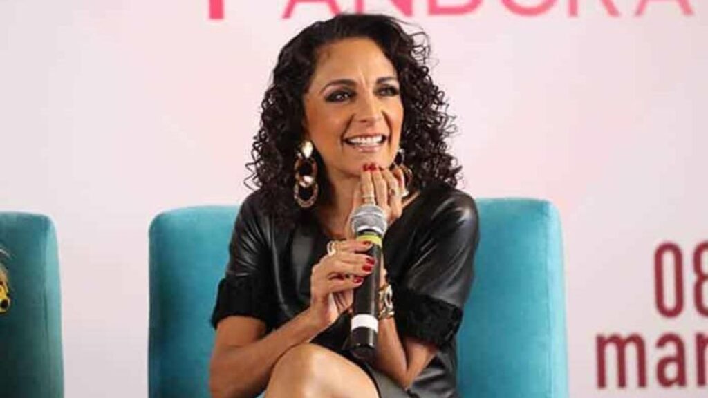 Fernanda Meade