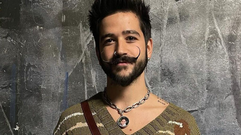 Camilo reconoce ser fuerte admirador del género regional mexicano debido a diversas colaboraciones que ha tenido con artistas del ramo.