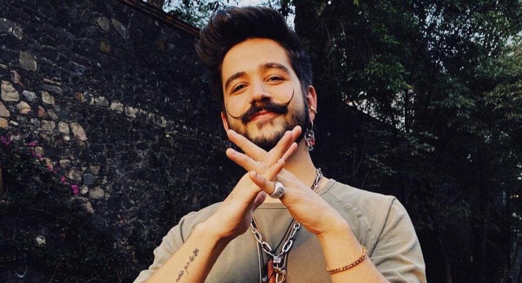 Camilo anuncia versión "delux" de su último álbum "De Adentro Pa Afuera", el cual incluye sus más grandes éxitos de este 2023.