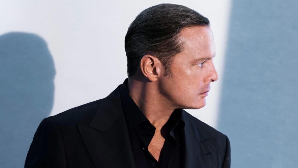 Luis Miguel sorprendió a los comensales al acudir a un famoso restaurante de Los Cabos antes de su Tour 2023.