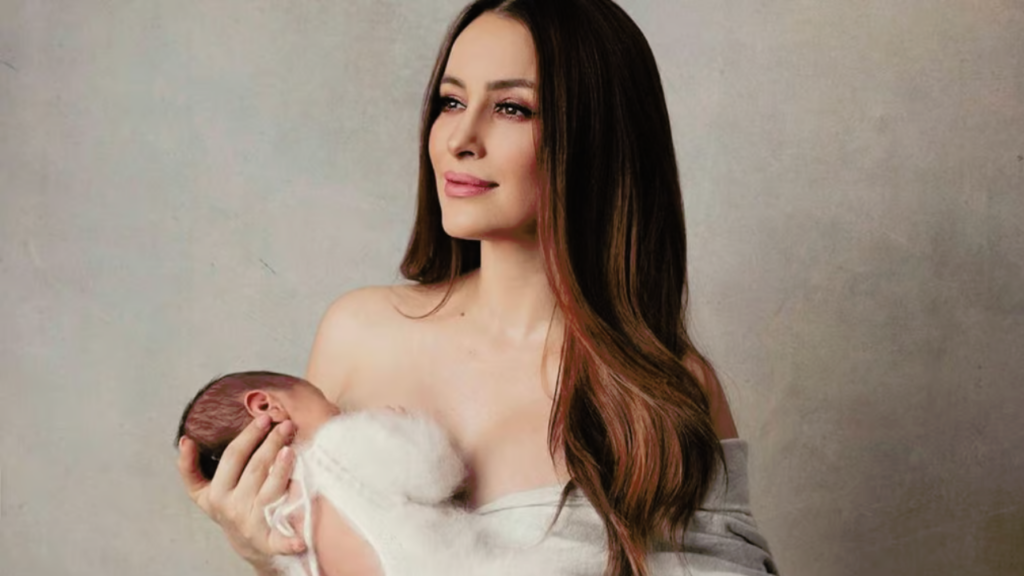 La exconductora, Cynthia Rodríguez compartió un mensaje en redes sociales tras la filtración de una fotografía donde se muestra a su hijo, León.
