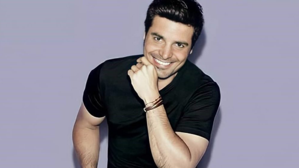 El cantante puertorrique&ntilde;o, Chayanne sorprendi&oacute; a sus miles de fans al anunciar un nuevo material discogr&aacute;fico. 