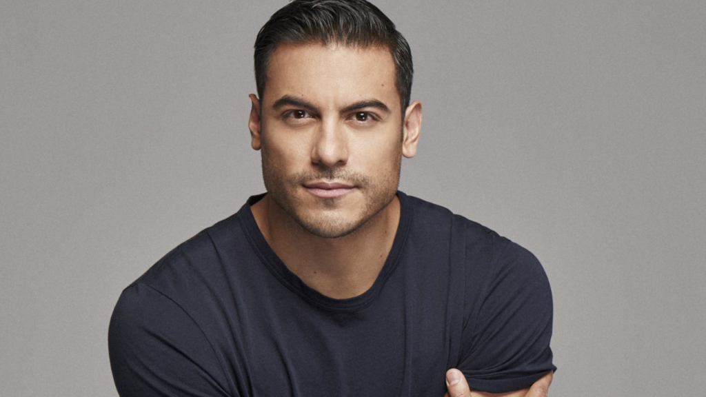 El cantante mexicano, Carlos Rivera revel&oacute; que estuvo a punto de perderse el nacimiento de su primog&eacute;nito.