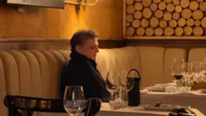 Luis Miguel tiene detalles con empleados en restaurante de Colombia