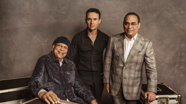 Fonseca, ha expresado su profundo honor al colaborar con dos "leyendas" de la música, Gilberto Santa Rosa y el cubano Chucho Valdés