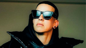 Daddy Yankee se reencuentra con sus hermanos y le agradece a Dios