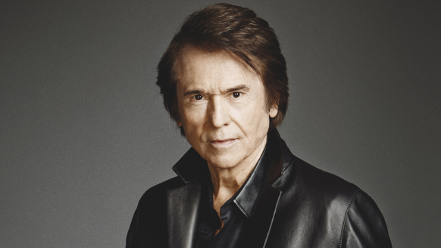 Raphael, el ic&oacute;nico cantante espa&ntilde;ol conocido como el Divo de Linares, celebra m&aacute;s de seis d&eacute;cadas de una carrera