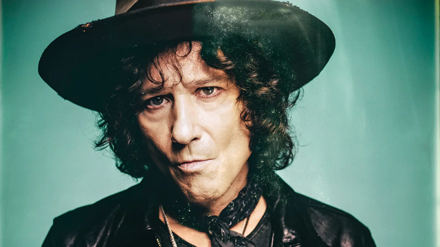 Enrique Bunbury revel&oacute; su rechazo a las grandes plataformas de streaming por el n&uacute;mero de vistas que se clasifican las canciones.