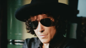 Enrique Bunbury exige prestar atenci&oacute;n a todos los g&eacute;neros musicales