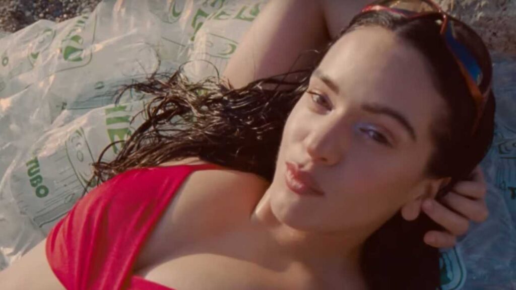 &iexcl;Karol G en el ojo del hurac&aacute;n! Fans acusan a la cantante de plagio en su nuevo sencillo