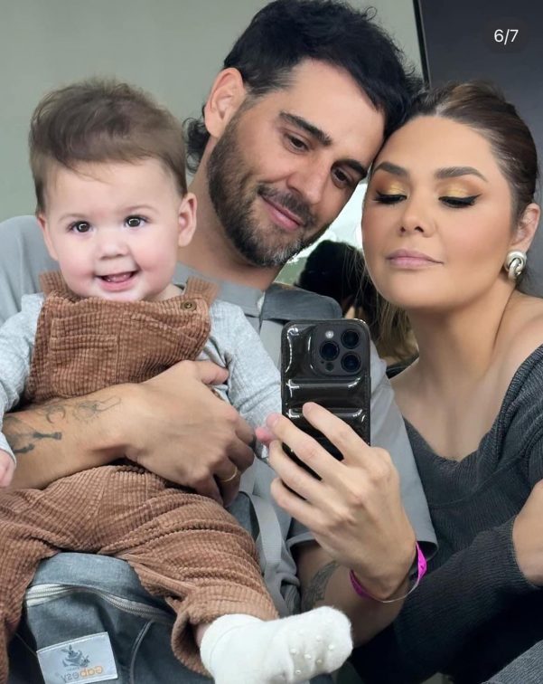 &iexcl;Yuridia sorprende a sus fans al presentar a su beb&eacute; en concierto!