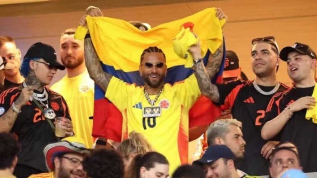 ¡Maluma aclara pleito con fans argentinos y enciende las redes!