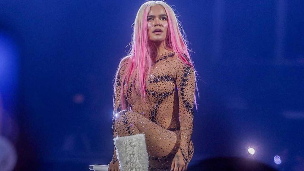 ¡Karol G se convierte en la reina de los Premios Juventud 2024!