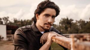 Alex Fernández apuesta por el mariachi-pop y prepara nuevo álbum