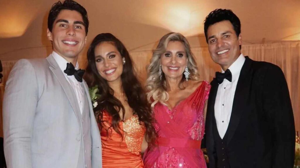 Chayanne revela el secreto detr&aacute;s de su eterno romance con Marilisa Maronesse.