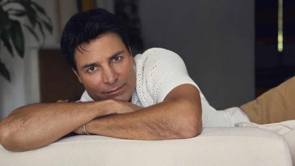 &iexcl;Chayanne cumple el sue&ntilde;o de Ang&eacute;lica Vale con baile en pleno concierto!