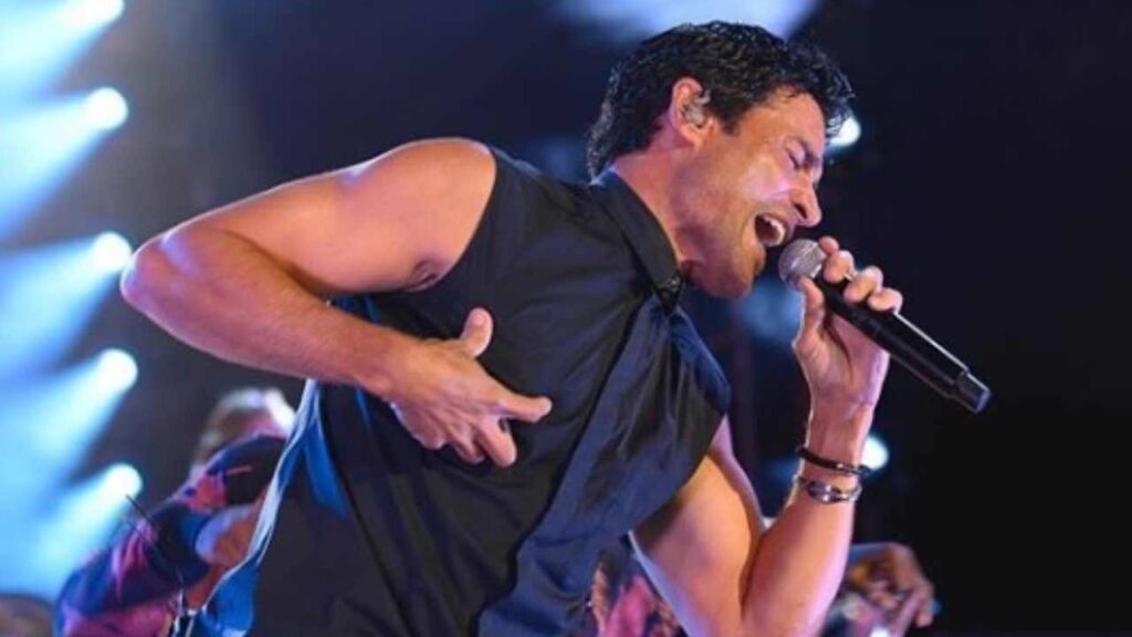 &iexcl;Chayanne regresa a M&eacute;xico en 2025 y sus fans enloquecen!