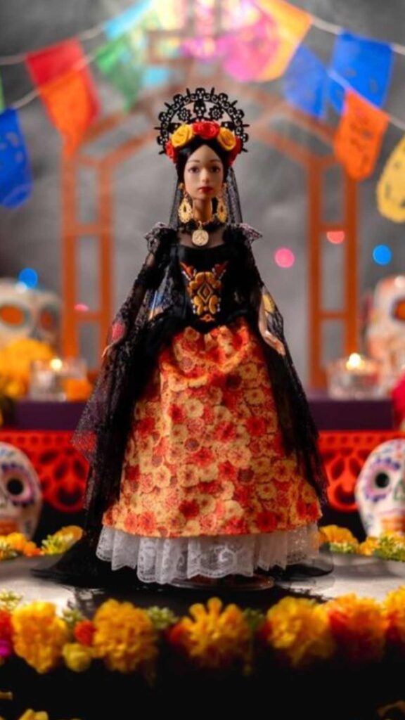 &Aacute;ngela Aguilar lanza mu&ntilde;eca inspirada en 'La Llorona' para celebrar el D&iacute;a de Muertos.
