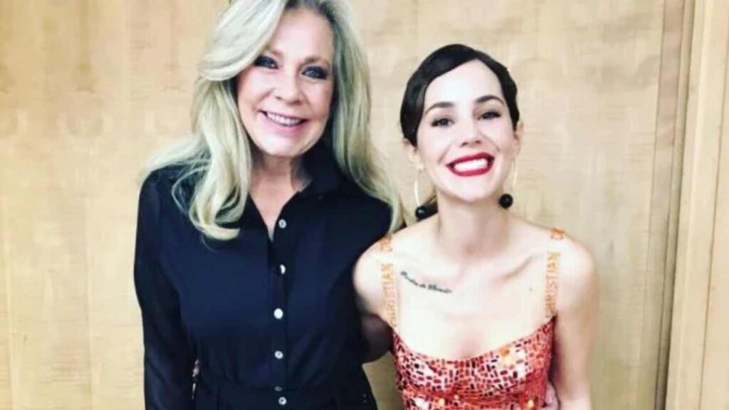 Camila Sodi toma una dif&iacute;cil decisi&oacute;n en medio de la crisis de salud de su madre