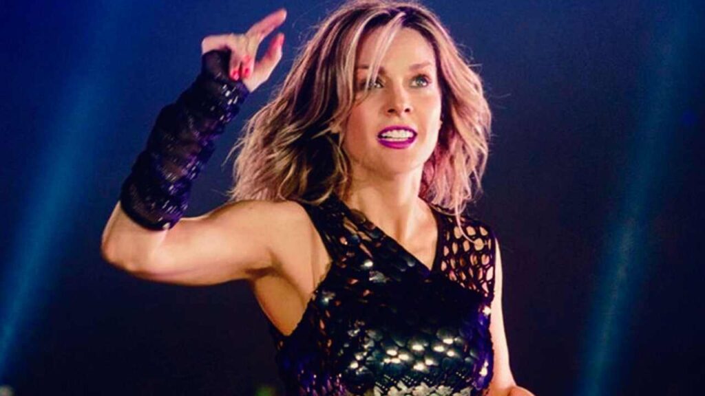 Fey celebra 30 años de éxitos con concierto sold out en el Auditorio Nacional