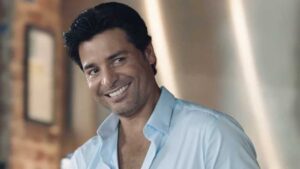 Chayanne sorprende al visitar a fan en el hospital