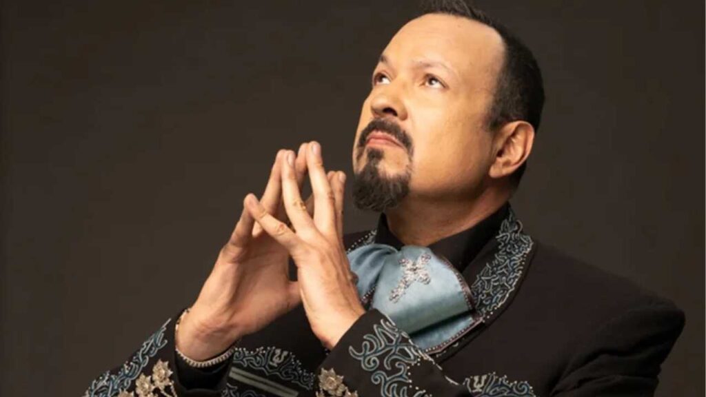 Pepe Aguilar aclara su papel con Nodal