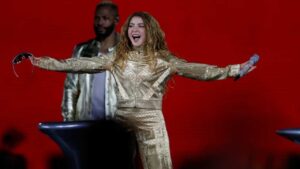 Shakira en el Zócalo: estrena “Algo Tú” con Beéle y rompe récord