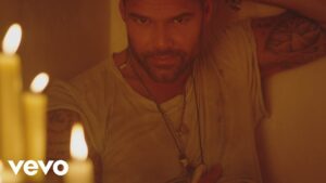 Ricky Martin &ndash; Fiebre (Official Video) ft. Wisin, Yandel