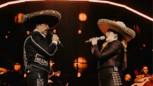 Alex Fern&aacute;ndez y Camila buscan su propia identidad