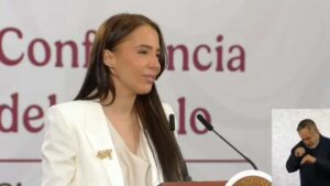 Majo Aguilar sorprende con presentación especial en La Mañanera