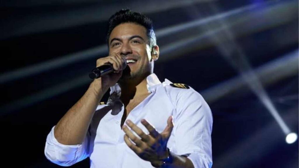 Carlos Rivera canta &ldquo;El Rey&rdquo; para apoyar a M&eacute;xico