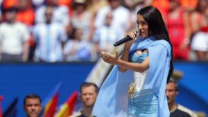 &iquest;Qui&eacute;n es Mar&iacute;a Becerra, la voz que cant&oacute; el himno de Argentina?