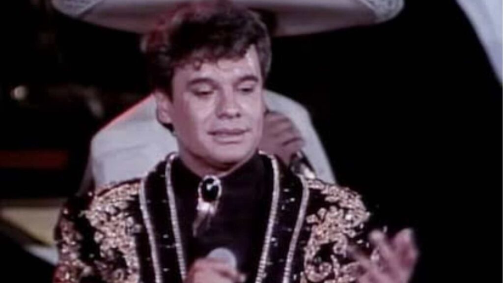 Juan Gabriel llegar&aacute; al cine; esto es todo lo que debes saber
