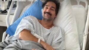 ¿Qué le pasó a Alfonso Herrera? Comparte foto desde el hospital tras una cirugía