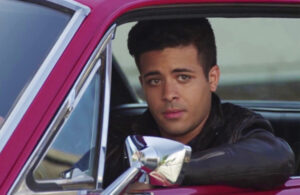 Escucha cantar a este actor de ‘13 Reasons Why’