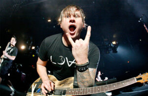 Tom DeLonge prepara serie de ciencia ficci&oacute;n y eventos paranormales