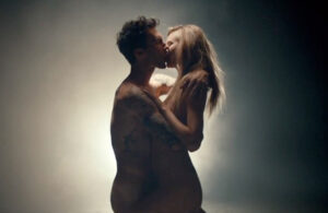 Los 5 videos m&aacute;s sexys de Maroon 5
