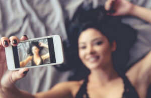 Este celular no permite tomar fotos de desnudos