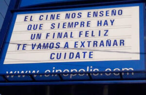 Cierran cines mexicanos por coronavirus y se despiden con un &lsquo;final feliz&rsquo;