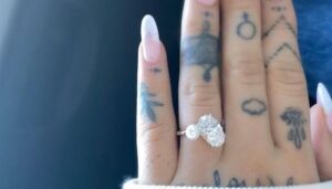 Ariana Grande se cas&oacute; con Dalton Gomez 