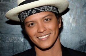 Buno Mars vende sus canciones m&aacute;s famosas