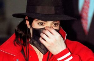 Este es el motivo por el cual Michael Jackson usaba frecuentemente cubrebocas