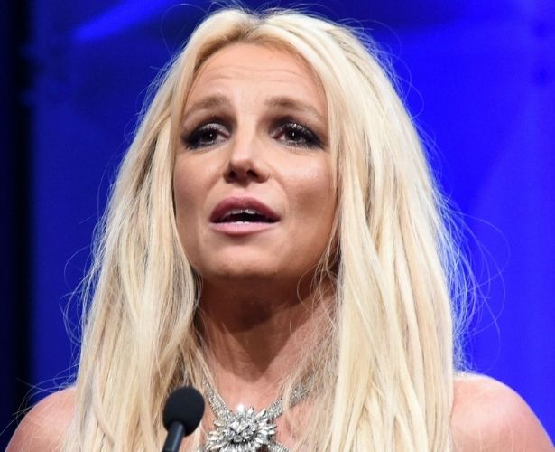 Miley Cyrus expresa su apoyo a Britney Spears durante concierto