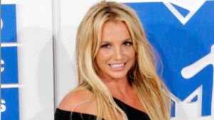 Padre de Britney Spears acepta dejar la tutela de su hija