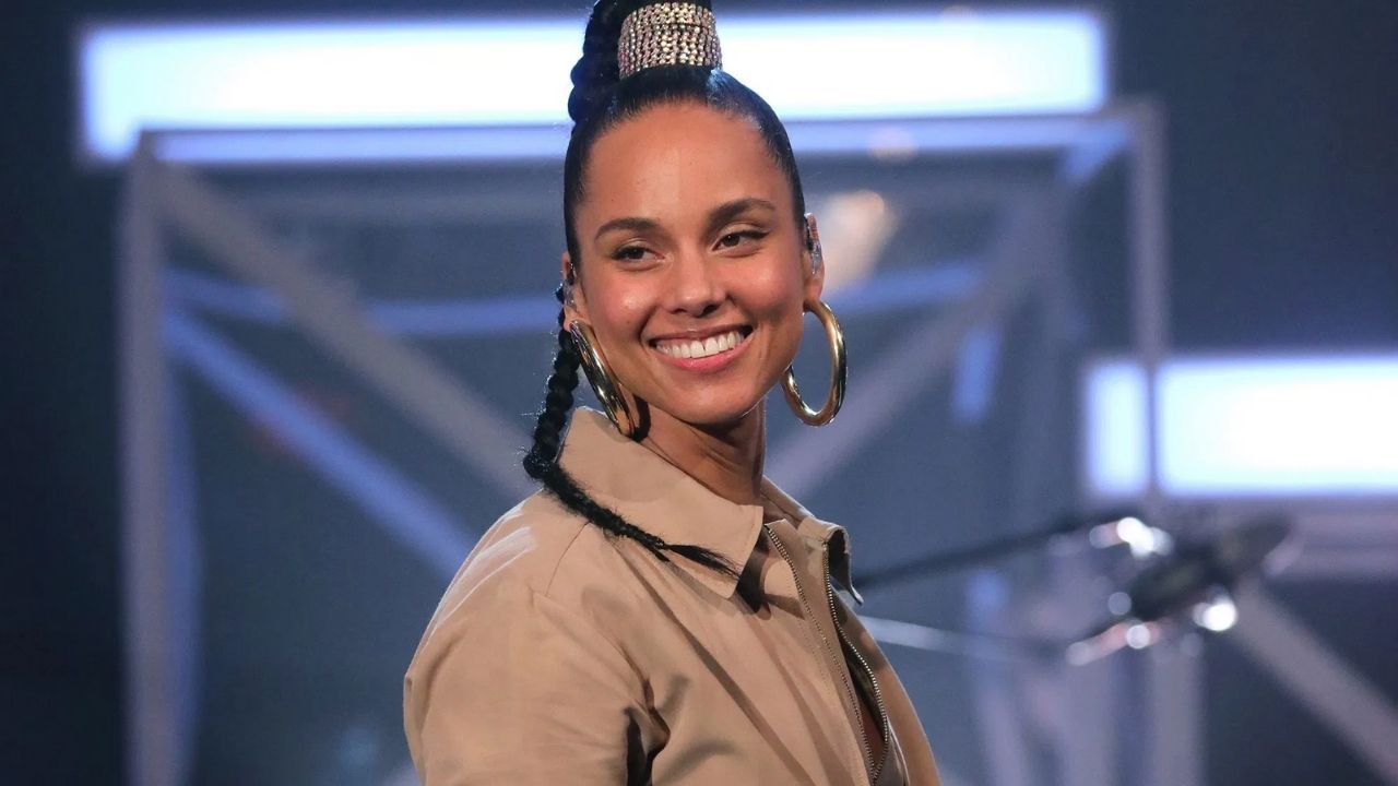 Alicia Keys publicar&aacute; una novela gr&aacute;fica, inspirada en su canci&oacute;n Girl On Fire