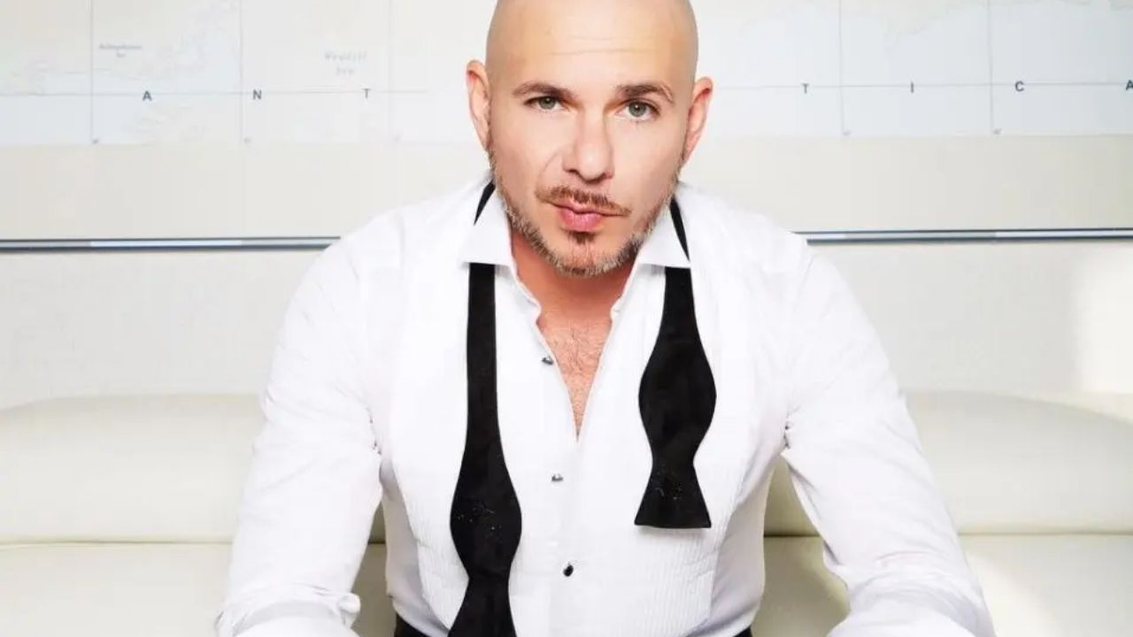 &iquest;Pitbull con cabello largo? El montaje que desat&oacute; los memes en redes