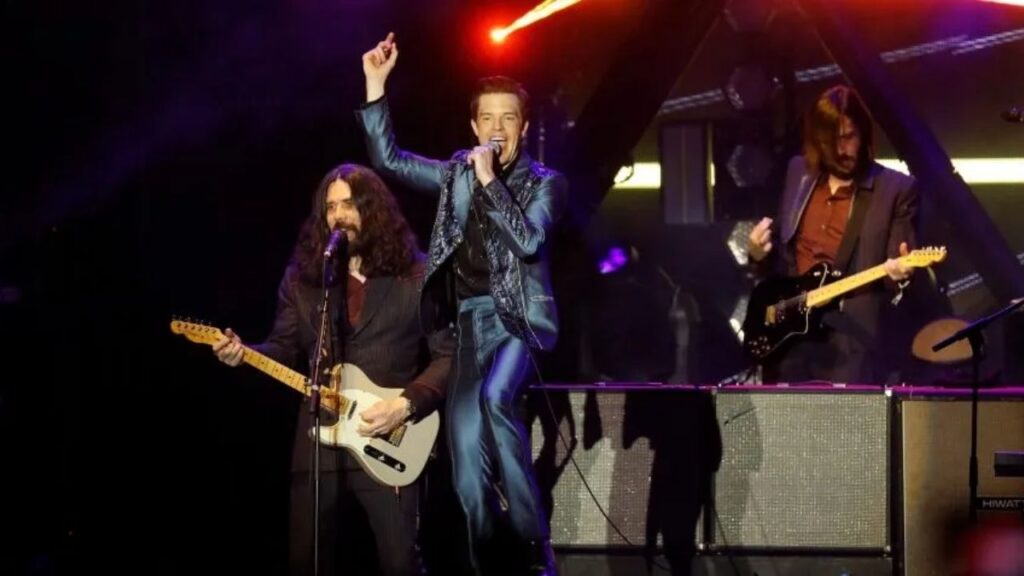 The Killers ameniza fiesta privada en Cancún y sus fans enloquecen