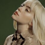Billie Eilish despide el año con una versión acústica de "Billie Bossa Nova"
