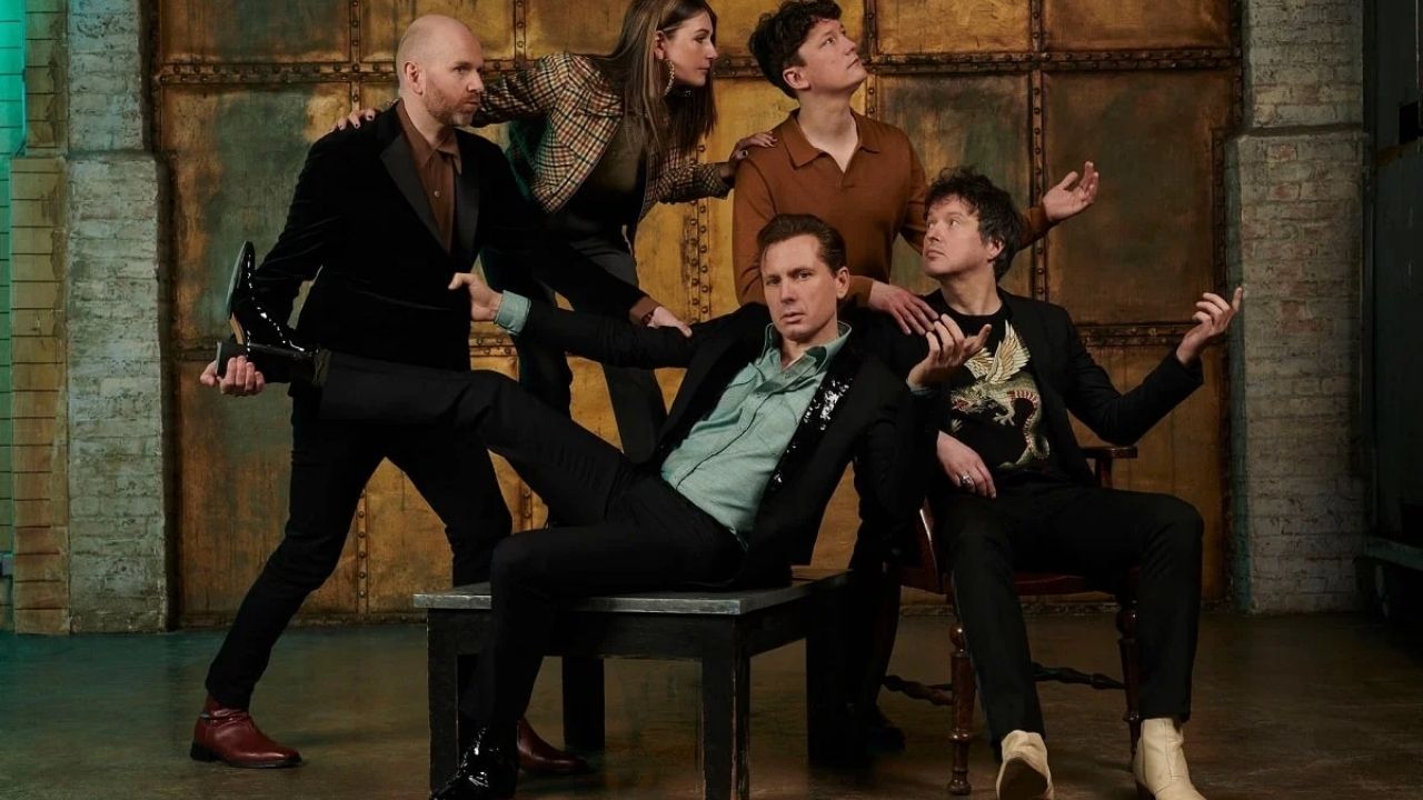 Franz Ferdinand estrena "Curious", una canci&oacute;n que te pondr&aacute; a bailar
