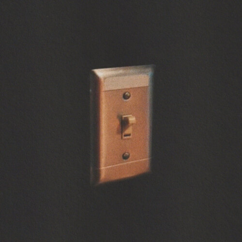 Light Switch Charlie Puth portada